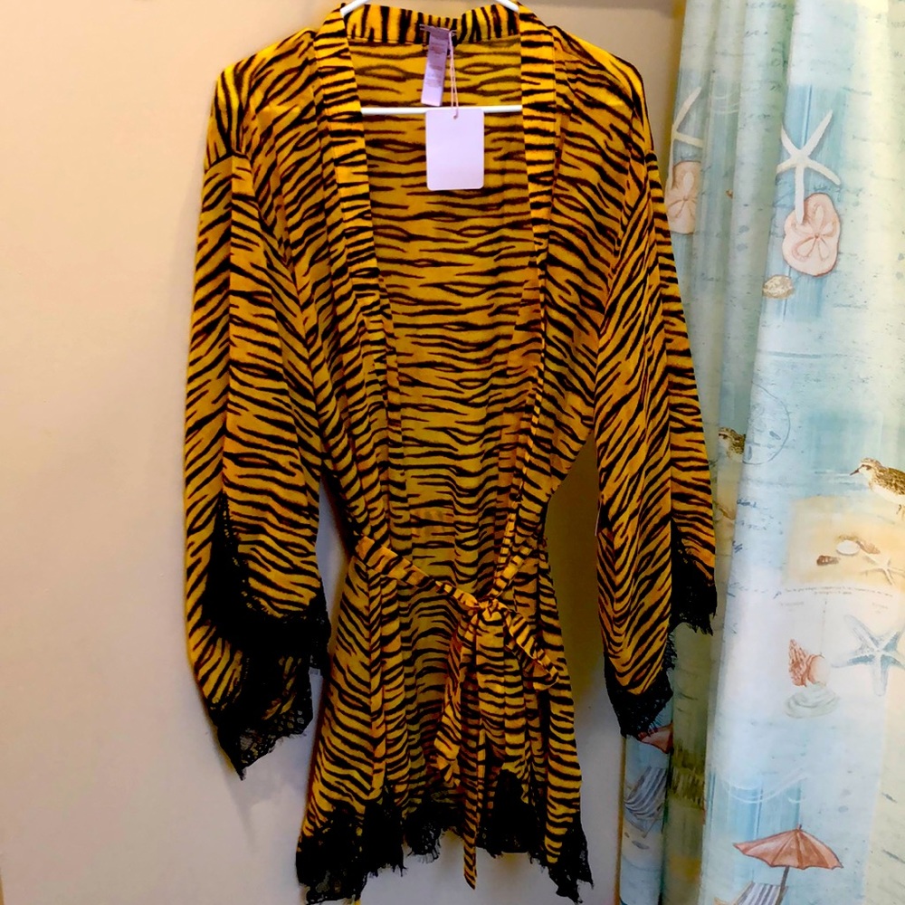 Savage X Fenty Sexy Robe